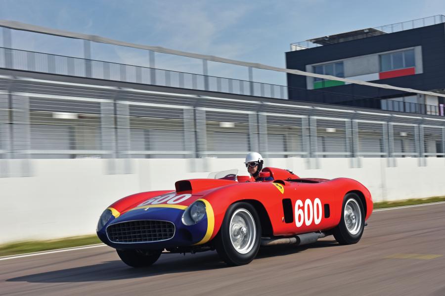  Ferrari 290 MM Scaglietti Spyder 1956 года  (фото 9 из 18)